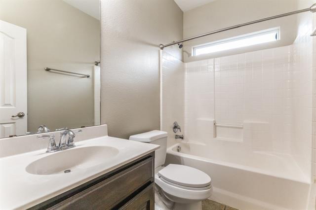 Building Photo - 10908 Braemoor Dr
