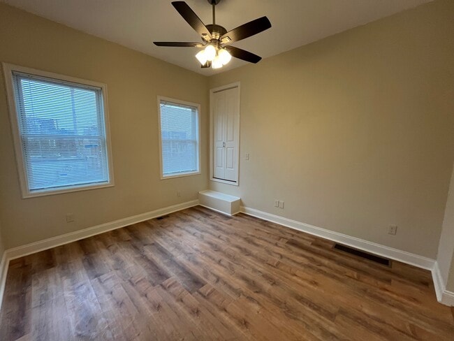 Building Photo - 4739 Essex Way