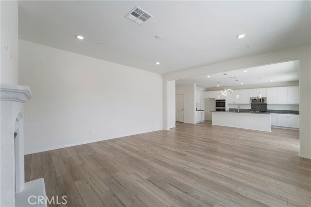 Building Photo - 4952 S Anderson Ave