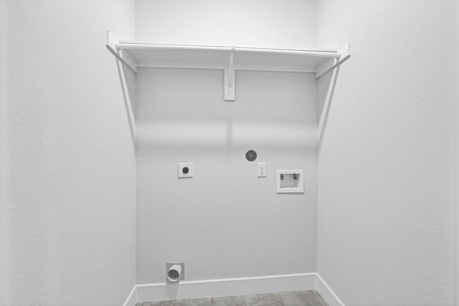 Building Photo - 4677 Bellfort Ave