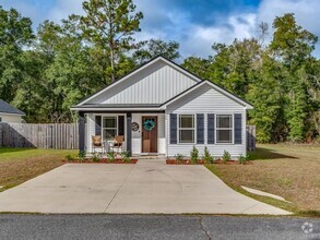 Building Photo - 3 Bedroom Home Available in Sopchoppy!