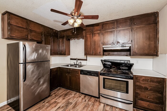 Building Photo - 5235 Mike Dr