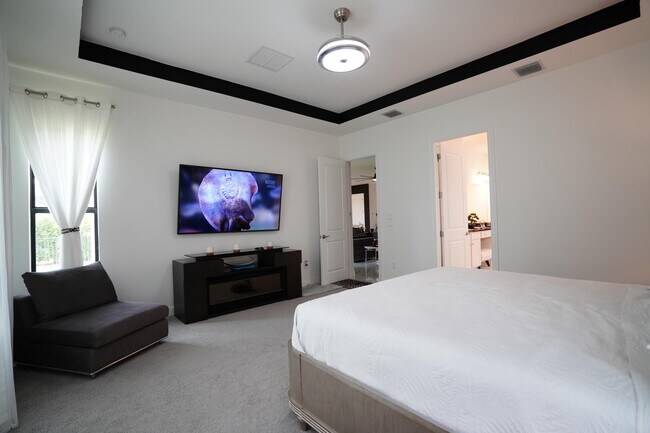 Building Photo - 15750 Longboat Key Dr