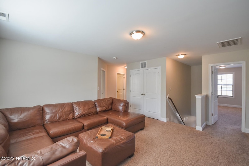 Building Photo - 625 Overland Ct