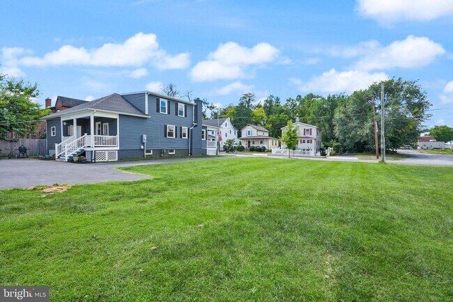 Building Photo - 580 N Braddock St