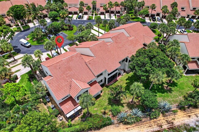 Building Photo - 405 Sea Oats Dr