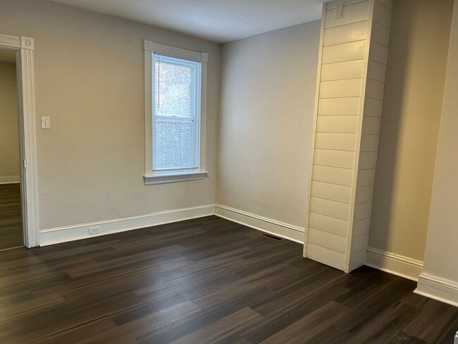 Building Photo - Updated 3-Bedroom, 1-Bathroom Home in Lanc...