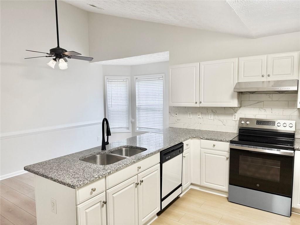 Building Photo - 1070 Rafington Dr