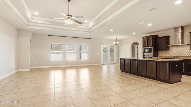 Building Photo - 221 S Shoreview Dr