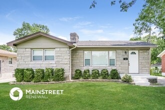 Building Photo - 7809 Axtell Ave