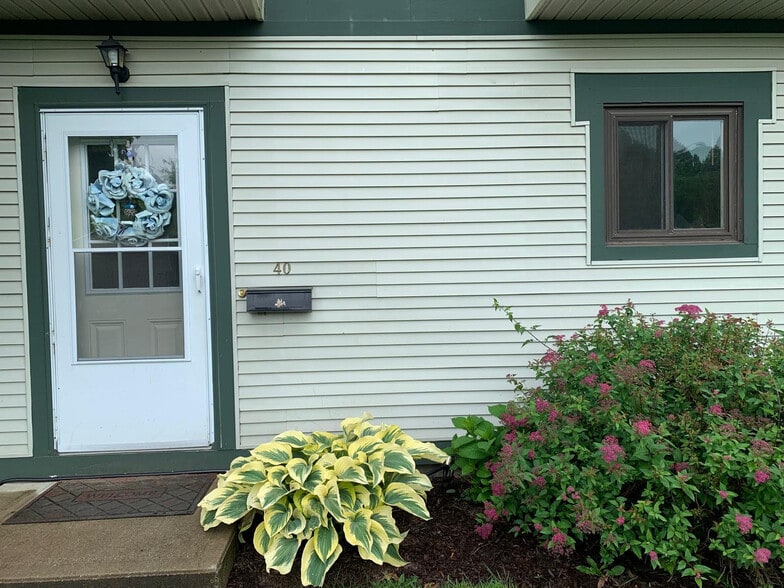 Primary Photo - 170 E Hadley Rd