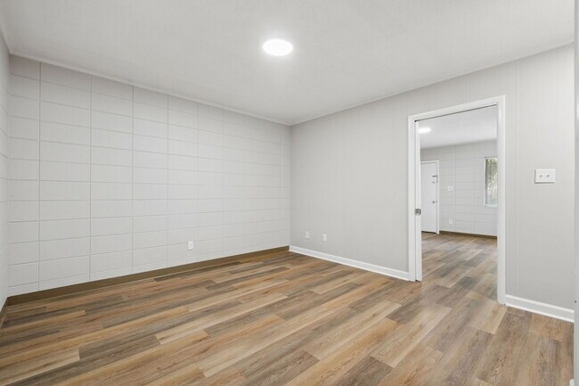 Building Photo - 1312 N Adams St