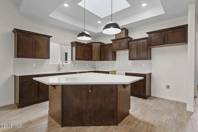 Building Photo - 1416 Harlan Pt