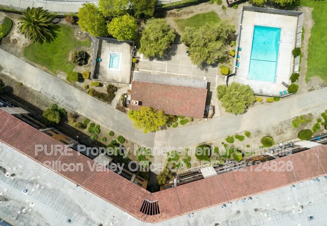 Building Photo - 375 Clifford Ave