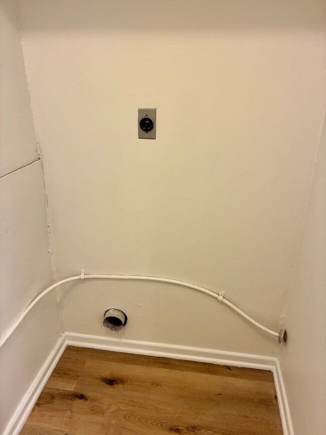 Building Photo - 3408 SW Burnett Rd