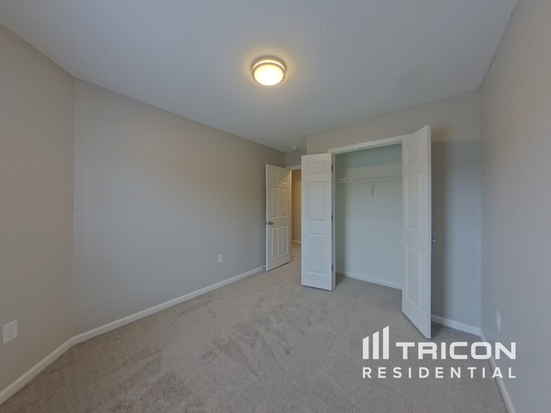 Building Photo - 2416 Smugglers Ct