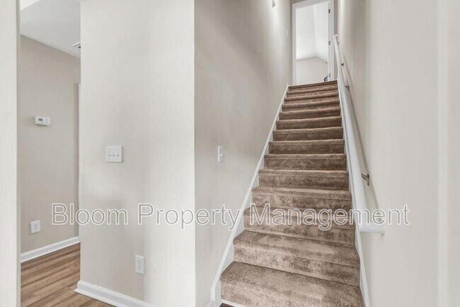 Building Photo - 9281 Ayscough Rd