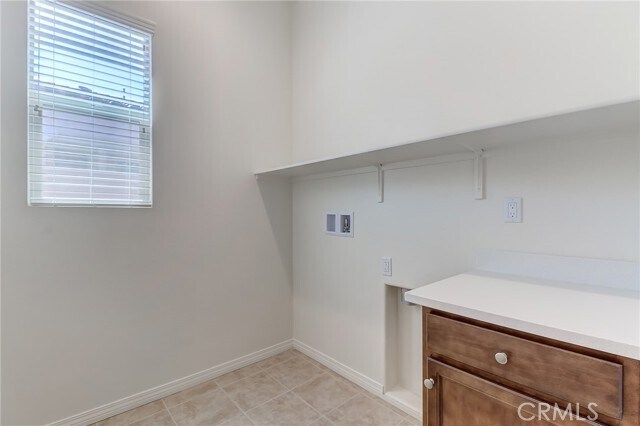 Building Photo - 77 Syrah