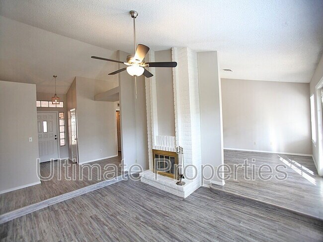 Building Photo - 7003 W Taro Ln