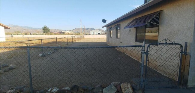 Building Photo - 2692 Shauna Dr A