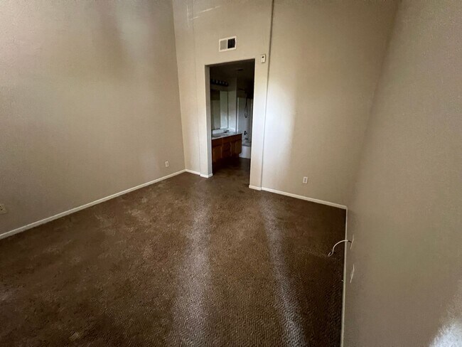 Building Photo - Coming Soon! Otay Ranch Townhouse with att...