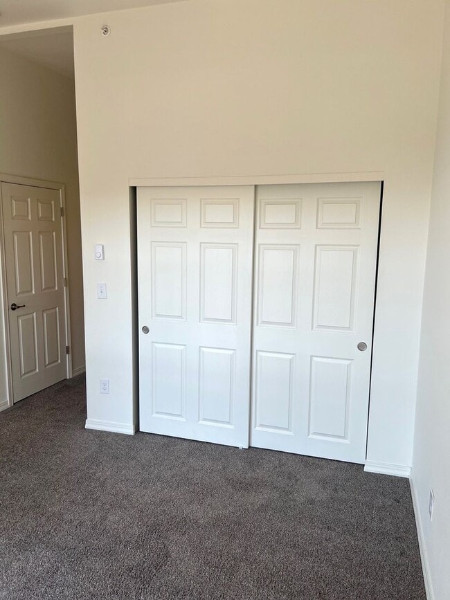 Building Photo - Evergreen Multiplex