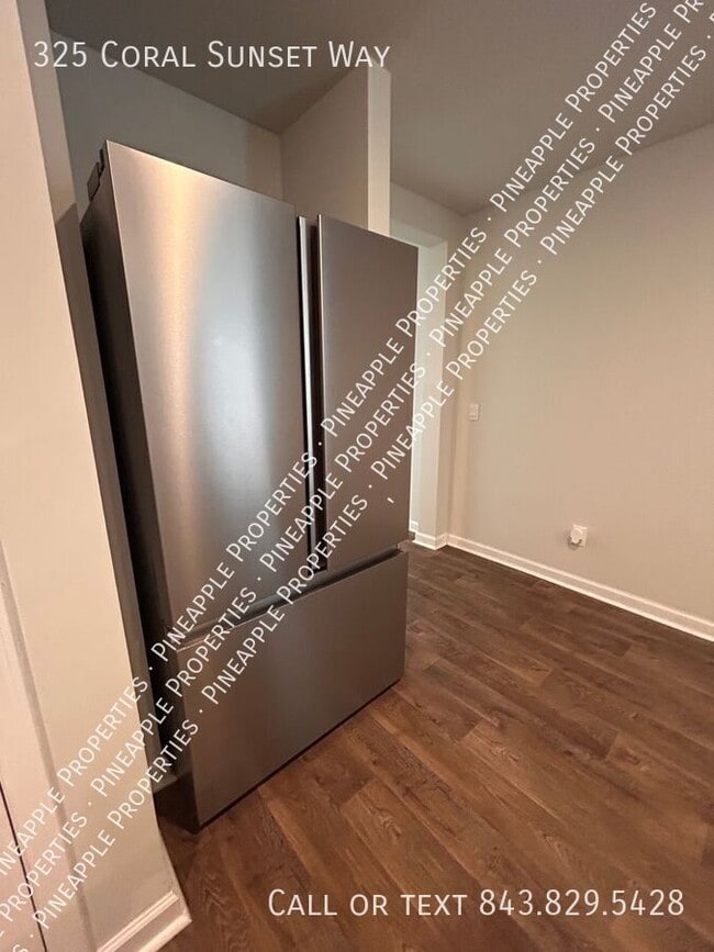 Building Photo - 325 Coral Sunset Wy