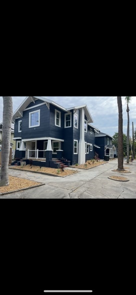 Building Photo - 644 6th Ave N