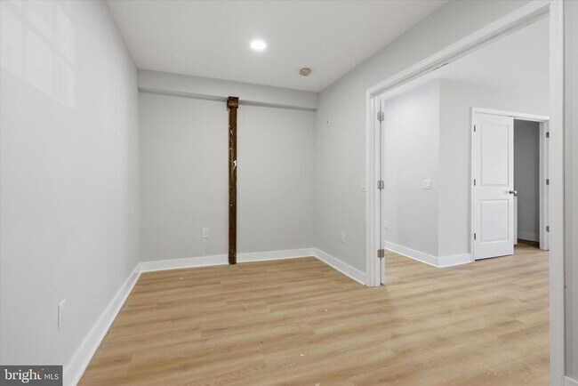 Building Photo - 7406 Bristol Pike