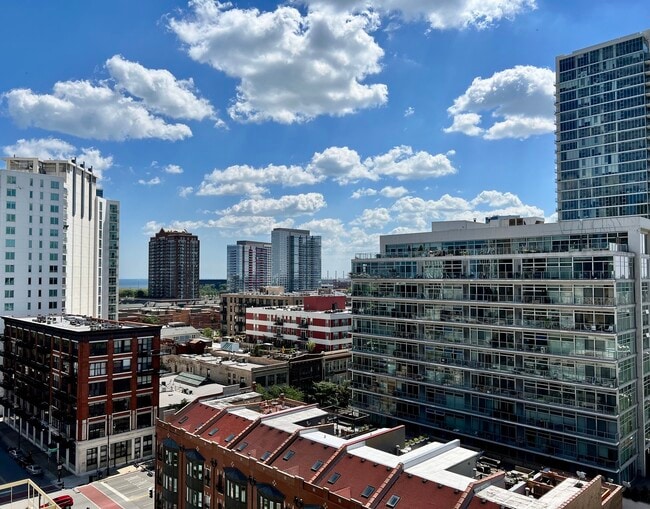 Building Photo - 50 E 16th St