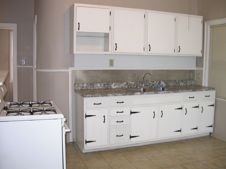 Building Photo - 110 Stone St