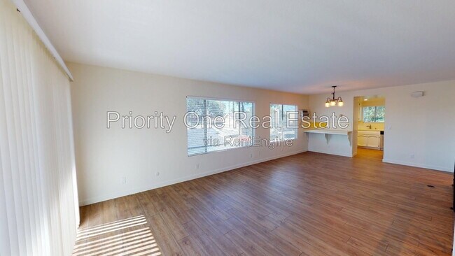 Building Photo - 4476 33rd Pl