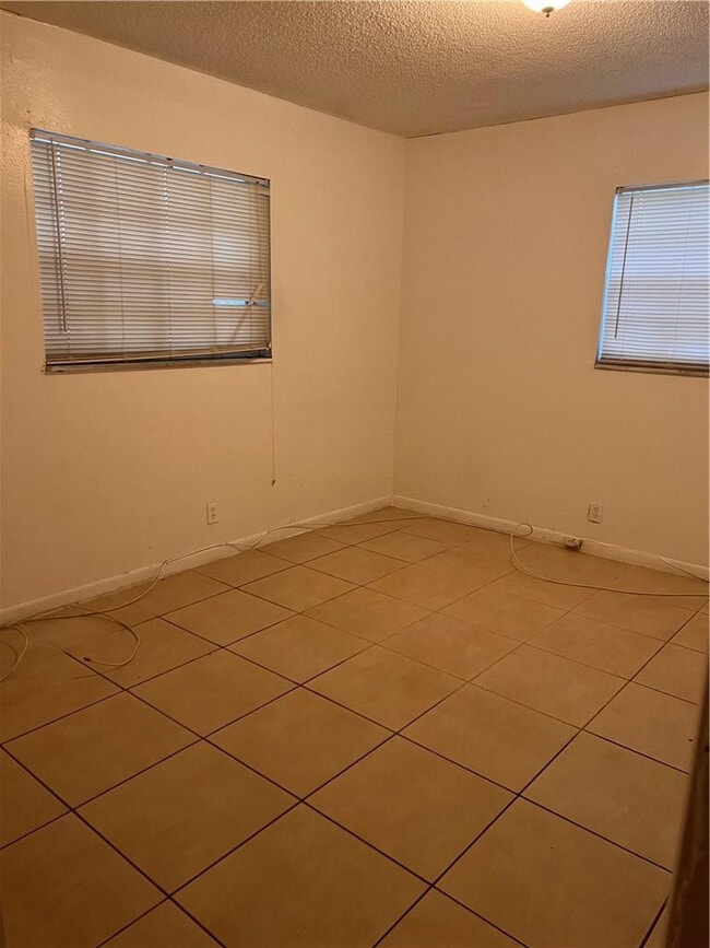 Building Photo - 5201 SW 19th St