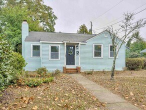 Building Photo - 3 Bedroom 2 Bath House for rent!