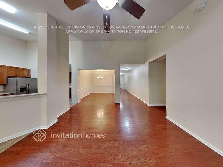 Building Photo - 200 Augustus Lane