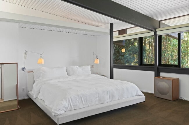 Building Photo - 3 Bed / 3 Bath Private Mid-Century Oasis with Pool, Detached Studio & Canyon Views