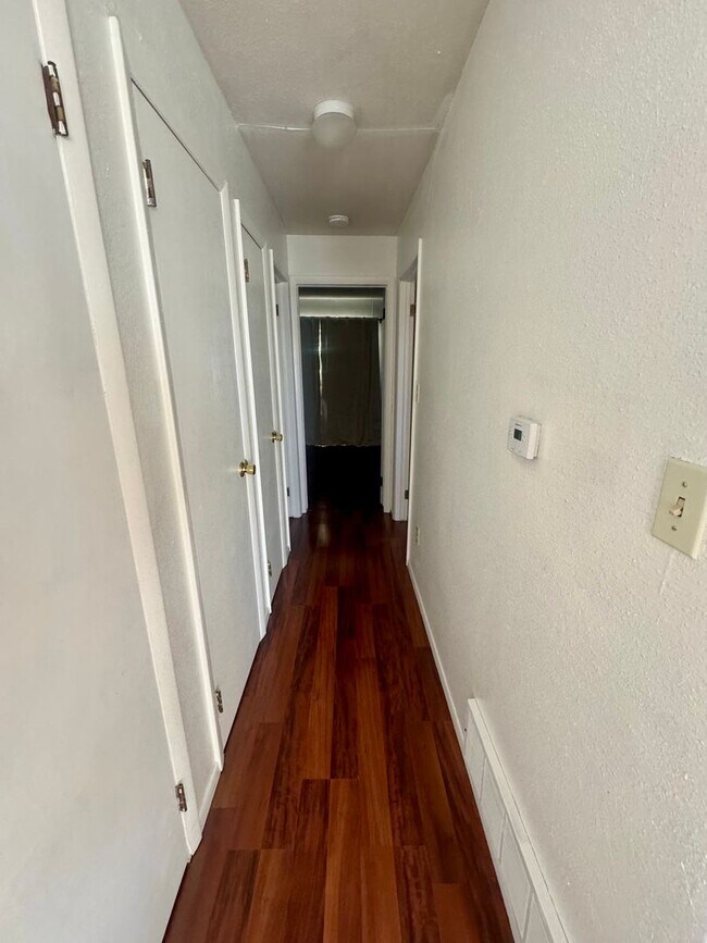 Building Photo - Manitou - CP