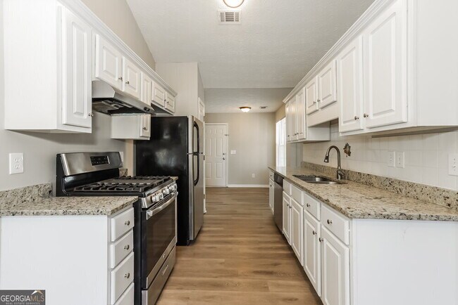 Building Photo - 35 N Greenfield Cir