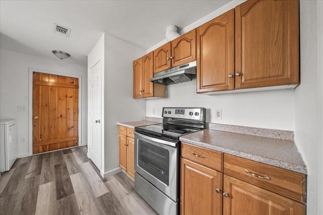 Building Photo - 212 N Wood St