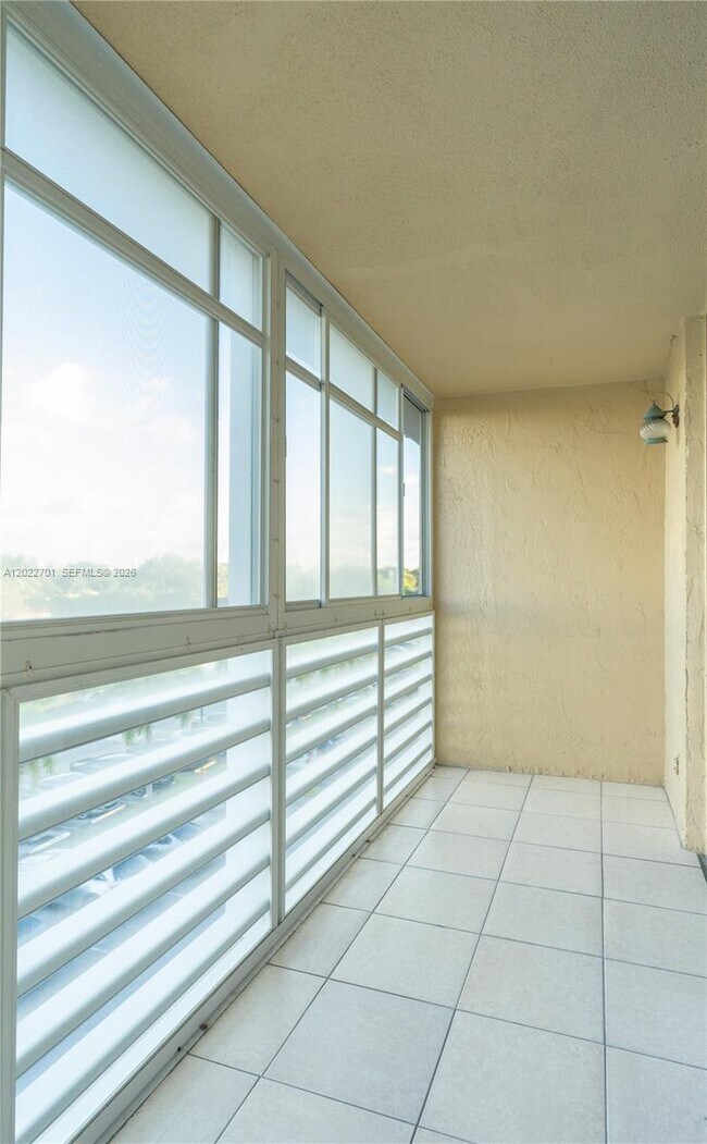 Building Photo - 406 NW 68th Ave
