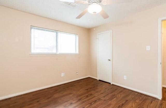 Building Photo - 10127 Sagerock Dr
