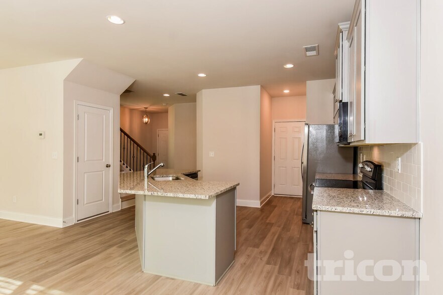 Building Photo - 273 Ireland Ln