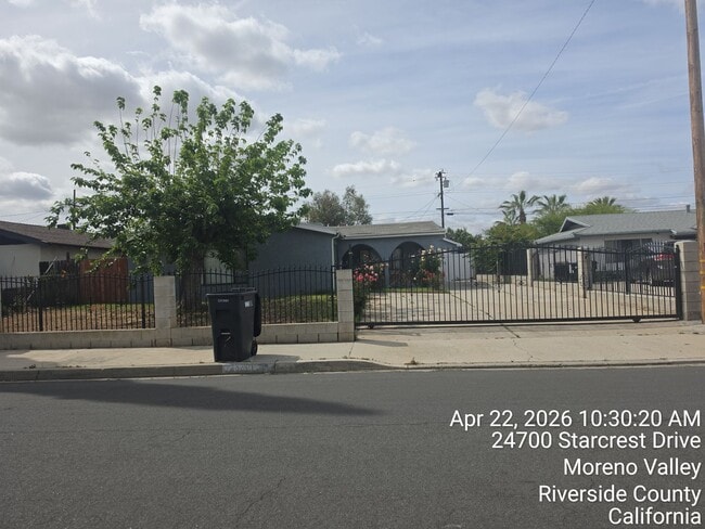 Building Photo - 3BD/1.5BA House -24701 Starcrest Dr.  Moreno Valley, CA 92553