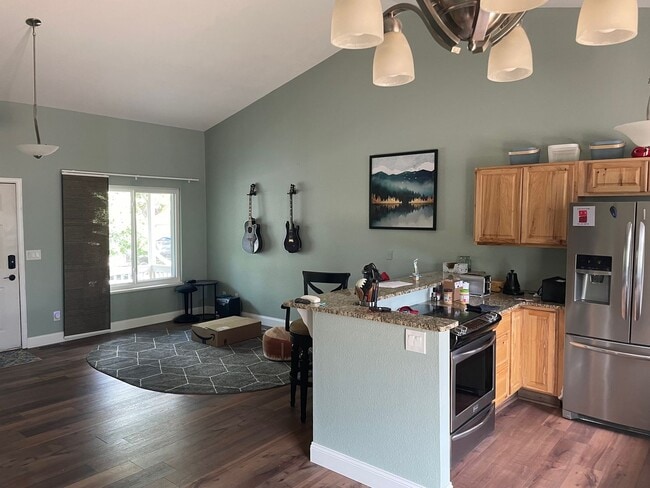 Building Photo - Spacious 3-Bedroom Home for Rent in Sought...