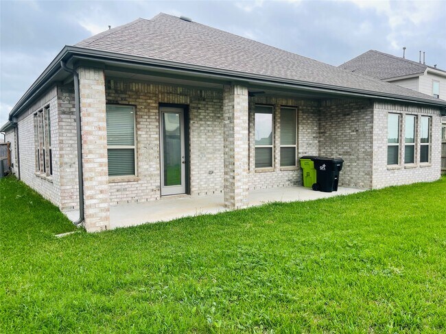 Building Photo - 3708 Rock Ledge Dr