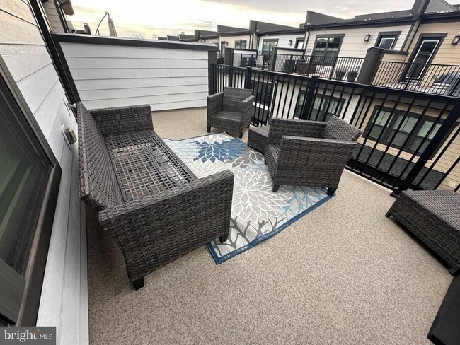 Building Photo - 209 Market Square NW