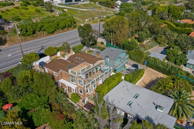 Building Photo - 33410 CA-1