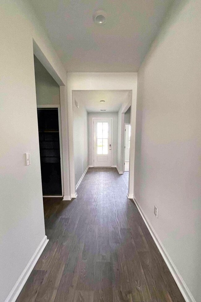 Building Photo - Available now. Beautiful 3 BR/2 BA Available in Cane Bay!