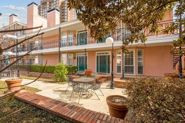 Building Photo - 3208 Cole Ave