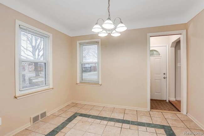 Building Photo - 22780 Courtland Ave